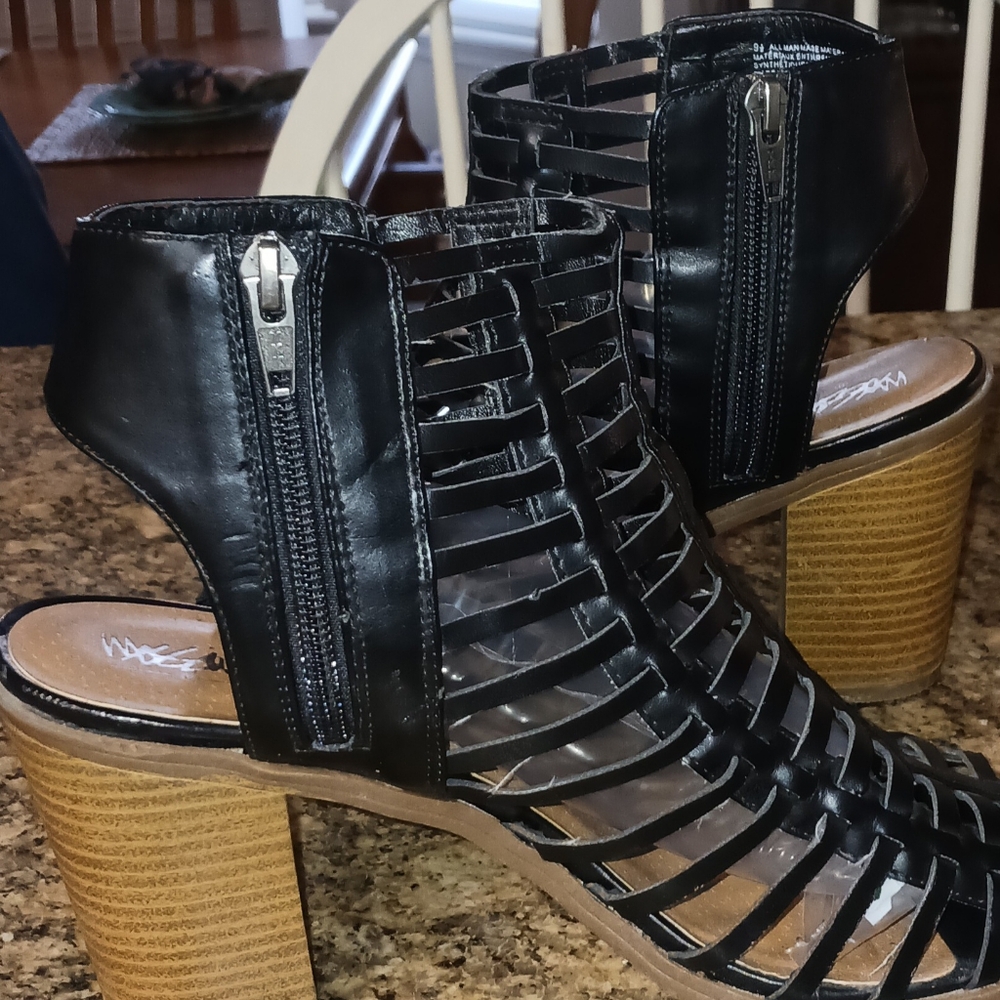 Mossimo Black Open Toed Heels Size 9.5 - Picture 7 of 10